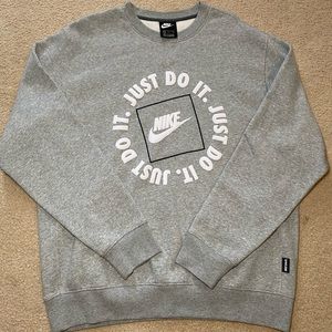 Nike crewneck
